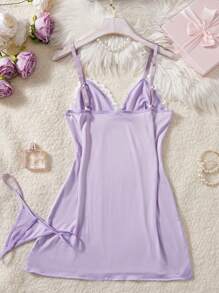 Camisón de mujer con diseño encantador de contraste de color, parche de encaje, escote en V y bajo dividido, con tanga a juego. Lencería sexy para mujer con tirantes finos y vestido erótico