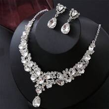 夸张时尚水晶项链耳环套装，金属全镶钻石，适合新娘婚纱、晚礼服配饰