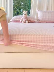 3 PiecesBed Sheet Set With Checkerboard Pattern, Soft & Comfortable Bedding Set Includes 1 Fitted Sheet & 2 Pillowcases, No Filling, Suitable For Dorms, Bedrooms, Multi-Size Options - Baby Pink - View 5