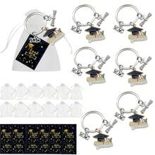 Zestaw 36 breloków z okazji ukończenia szkoły z 2025 roku – idealny prezent dla absolwentów i najlepszych przyjaciół – stop cynku, prostokątny element centralny z napisem "Gratulacje dla absolwentów", dekoracja na przyjęcie z okazji ukończenia szkoły, zawieszka do torby, akcesoria samochodowe, urocze gotyckie smycze do torebek z uchwytem na identyfikator, zawieszki do torebek samochodowych