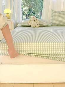 3 PiecesFitted Sheet Set, Checkered Pattern, Soft & Comfortable Bedding, Includes 1 Fitted Sheet And 2 Pillowcases, No Filling, Suitable For Dorm, Bedroom, Multiple Sizes Available