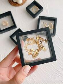 1 件悬挂展示盒、挂盒、珠宝、硬币和收藏品展示盒、便携式挂膜盒、抗氧化珠盒、防尘珠宝悬挂收纳盒、日常珠宝包装、透明包装、多功能礼品包装盒、适用于手工艺品展览、家居装饰和珠制品、女士收纳整理器旅行必需品返校宿舍收纳