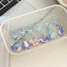 6 pezzi Portachiavi carino a tema animali , ciondolo portachiavi divertente e carino, accessorio per borse da ragazza, regalo per coppie, amici, studenti, accessori per auto a tema cartone animato, accessori per borse in stile gotico e Y2K, portachiavi con porta-badge, accessori per auto e borse, regali di Natale