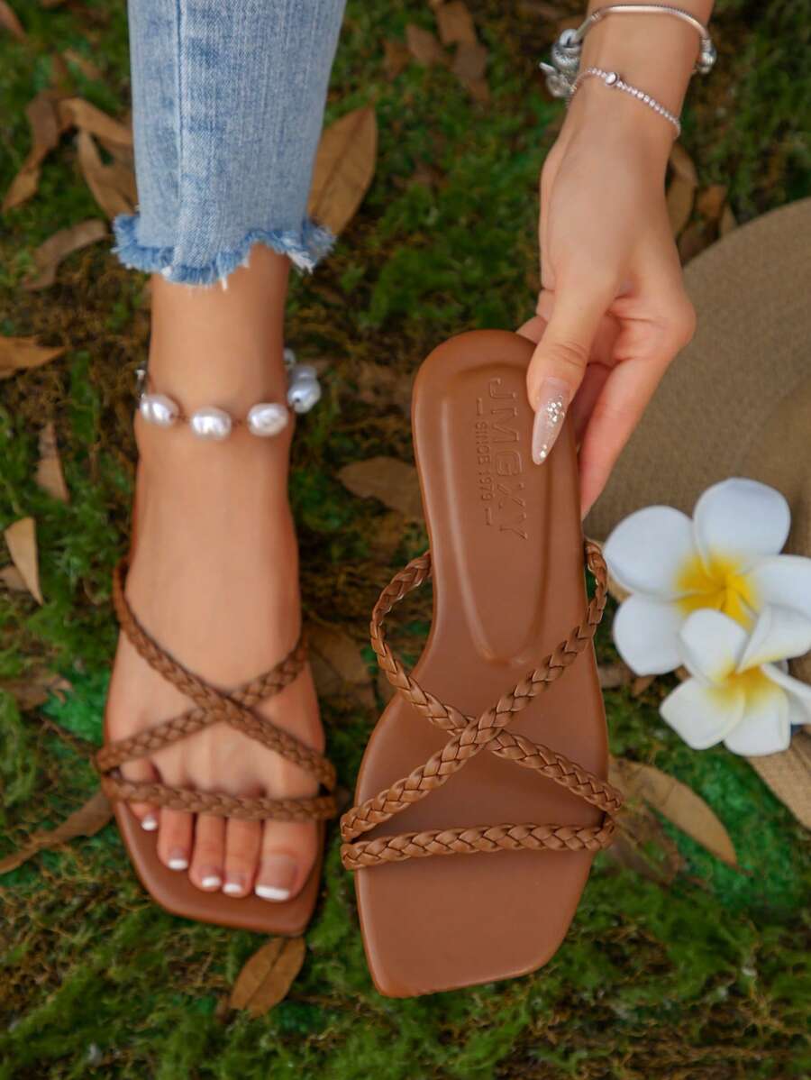 Women's Summer New Flat Sandals, Fashion Woven Square Toe Slip-On Comfortable Ladies Flat Slippers, Simple Versatile Beach Sandals