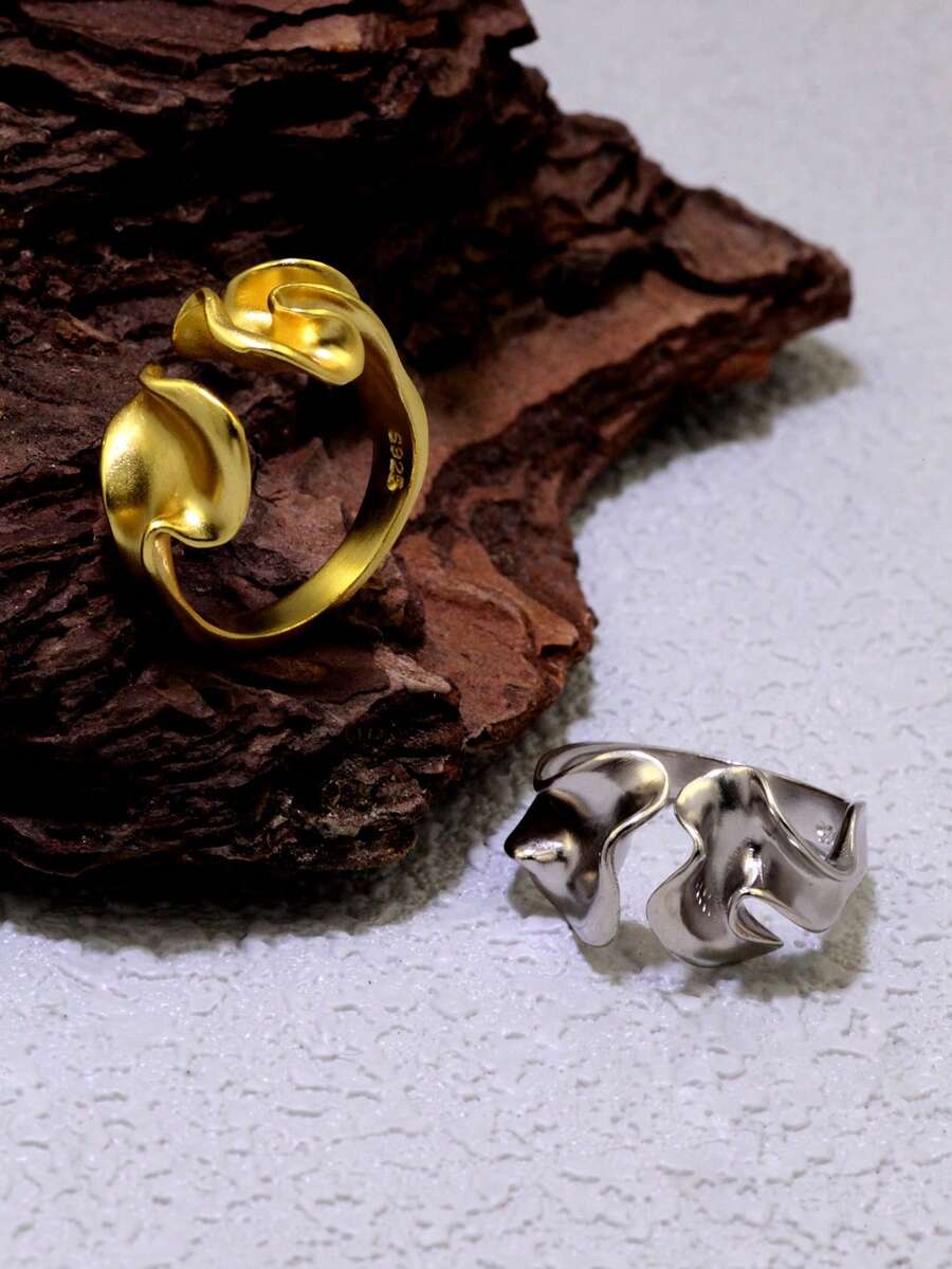 Unique Minimalist Design S925 Sterling Silver Textured Pleated Ring - White - View 1