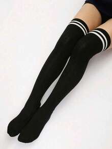 1 Pair Of Women's Long Socks, Black And White Striped Knee High Socks, Comfortable High Stretch High Help Long Socks, Seasonal Knee High Socks, Fashionable Calf Knee High Socks, Suitable For Stage Performances, Party Events, Sexy Club Outfits, College Style Maid Outfits, Attending Various Parties, Etc., Y2k, Cozy