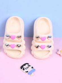 1 paio di sandali per bambine con decorazione a cuore, antiscivolo, scarpe estive con fori da indossare all'aperto, ciabatte da spiaggia