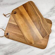 1 pieza Tabla de cortar de sándalo, tabla de cortar de doble cara adecuada para verduras, carne, queso, alimentos cocidos y frutas | Viene con cuerda | Artículos de cocina duraderos | Alimentos para entretenimiento festivo como Acción de Gracias, Halloween, Navidad, Graduación, Bodas, Cumpleaños, Reuniones - Un producto versátil para todas las temporadas, Regalos de Halloween - color madera - Ver 3