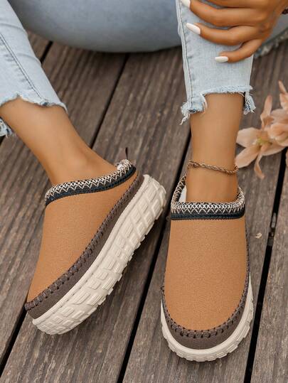 Novas botas curtas e quentes para neve com sola grossa, botas de neve casuais e confortáveis para mulheres.