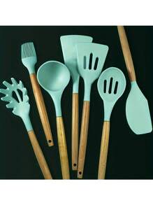 Set di 7 utensili da cucina in silicone con impugnature in legno - Utensili da cottura antiaderenti e resistenti al calore, perfetti per l'uso domestico e in ristorante - Ideali per le vacanze come Ognissanti, Natale, San Valentino, Ringraziamento, Festa della Mamma