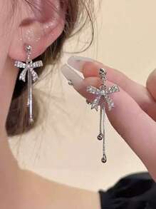 1 Paar modische Ohrringe mit Schleife, Quaste, langen Kristallrhinestones, süßes Mädchen-Design