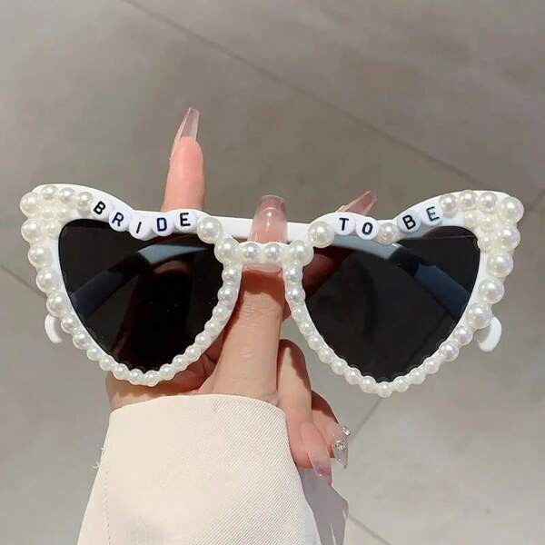 1 pezzo Occhiali da donna a forma di cuore per festival, decorati con perle finte, stile matrimonio, in colore unito, con decorazione "BRIDE TOBE" e "JUST MARRIED", accessori da spiaggia, occhiali per capi di abbigliamento casual e da lavoro donna, regali adatti per l'autunno/inverno