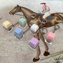 1 件挤压玩具立方体钥匙扣减压休闲玩具，颜色和链条款式随机