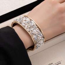 1pc Stainless Steel 18K Colored Crystal Bangle Bracelet For Women, Fashionable European & American Style Suitable For Party, Date, Office Wear