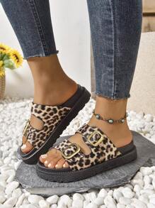 1 par de sandalias con plataforma y hebilla de estampado de leopardo sexy, suela gruesa para usar en la playa/resort al aire libre en verano, con diseño de dedo abierto y cuña deslizable a la moda para mujeres