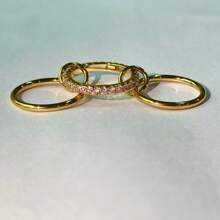 VKHK 1 anel de elos multicamadas de aço inoxidável banhado a ouro 18K com zircônia decorativa, adequado para uso diário feminino e festas de casamento, presente