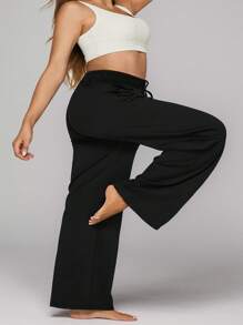 Calça feminina plus size, perna larga, reta, casual, com bolsos, cintura com cordão solto, 1 peça