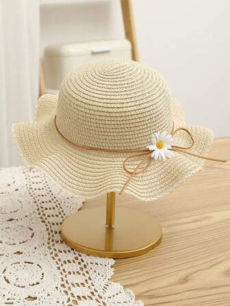 Un chapeau de style princesse petit et mignon avec fleurs, adapté pour les sorties quotidiennes