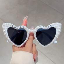 1pc Pearl Framed Heart Shaped Party Glasses, Illuminate Your Celebration Moment! Party Essential! Radiant Pearl Heart Glasses, Shine The Party Spotlight. Wear The Pearl Heart Party Glasses And Start Your Dreamy Party Journey, A Perfect Birthday Gift For Friends