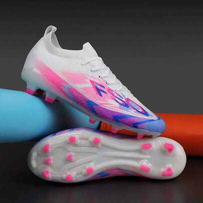 全新推荐足球鞋，适合青少年、在校学生、比赛和训练，低帮款式，长钉，耐磨，防滑，成人男女通用