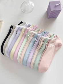 40 peças/20 peças/10 peças/6 peças/2 peças de meias curtas femininas, meias invisíveis, meias brancas, meias femininas, meias fofas, meias de menina, meias pretas, detalhes em desenhos animados, design de orifícios guia respirável, absorção de umidade, macias e lisas, adequadas para várias festas, esportes, lazer, negócios e outros usos diários, podem ser usadas o ano todo, as combinações de cores são aleatórias.