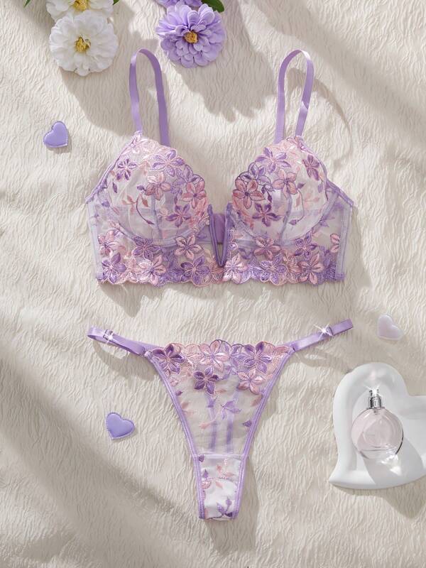 Sexy Lingerie 2 Pieces Women's Underwear With Adjustable Floral Lace Design