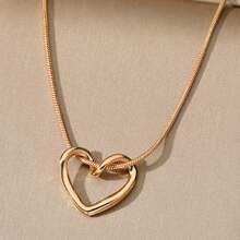 1pc Minimalist Chain Hollow Heart Pendant Necklace, Delicate Personalized Design Clavicle Chain, Versatile