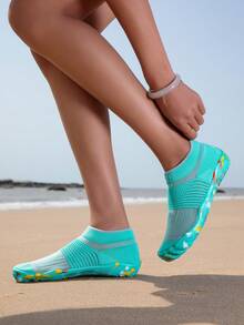 ZVB Couple's Aqua Shoes, Suitable For Barefoot Lovers, Soft Sole Women's Beach Shoes For Swimming, Diving, Outdoor Quick Drying Summer Sandals, Fishing Water Shoes, Non-Slip, Breathable - Green - View 5