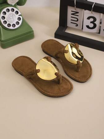 1 Pair Kids' Fashion Casual Cute Anti-Slip Durable Outdoor Metal Buckle Sandals, Children Beach Slippers