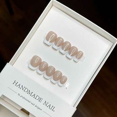 10片纯手工穿孔人造指甲，按压式指甲，美甲用品，夏季美甲，按压式指甲片，手工按压式指甲，春季短款按压式指甲，假指甲，指甲片，短款指甲形状，白色猫眼法式渐变指甲，手工按压式指甲