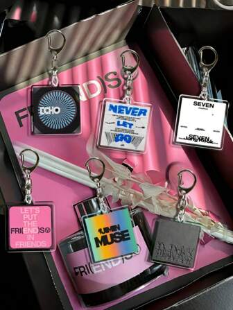 1pc Acrylic Cartoon Never Let Go/Seven/Muse Album Keychain/Anime Keychain/Friendship Keychain: Featuring Characters Bag Accessories, Funny Jewelry, And Fans Gifts. Ideal For Boyfriends, Girlfriends, Family Members, Teachers, Party Gifts, And ARMY-Themed Cell Phone Decorations. Car Accessories Bag Charm Backpack For School