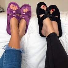 Isotoner Women's Signature X-Slide Slipper, Satin Trim With Memory Foam2025 - 黑色 - 查看 7