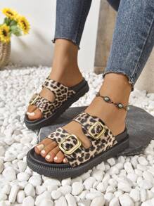 1 par de sandalias con plataforma y hebilla de estampado de leopardo sexy, suela gruesa para usar en la playa/resort al aire libre en verano, con diseño de dedo abierto y cuña deslizable a la moda para mujeres