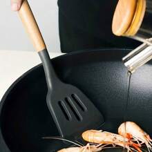 Set di 7 utensili da cucina in silicone con impugnature in legno - Utensili da cottura antiaderenti e resistenti al calore, perfetti per l'uso domestico e in ristorante - Ideali per le vacanze come Ognissanti, Natale, San Valentino, Ringraziamento, Festa della Mamma