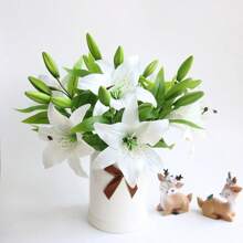 5 Stücke realistische weiße künstliche Lilien Blumen mit grünen Stielen, hohe Fidelität der Erscheinung, nicht verblassend, Frühlings- und Sommer-Blumendekoration, geeignet für Innen- und Außengarten, Hof, Party, Hochzeit, Wohnzimmer, Schlafzimmer, Festival, Geschenk, Heimdekoration, Fotografie-Requisiten