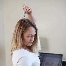 SDT22  Body Back Scalp Massager, Head Scratcher, Manual Head Massager For Stress Relief, Relaxing Scalp Scratcher, Tingler For Gentle Hair Stimulation (2 Pack, Color Varies) - 藍色 - 查看 4