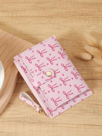 Monedero delgado y ligero con hebilla con diseño de lazo y corazón en color rosa - Tarjetero de moda para tarjetas de crédito, identificación y efectivo. Regalo perfecto para cumpleaños, aniversario, Navidad, Día de San Valentín para amantes, mujeres, señoritas, chicas adolescentes, estudiantes universitarios y escolares. Utiles escolares para la mochila y el dormitorio.