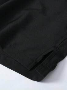 Men Drawstring Waist Zipper Pocket Shorts