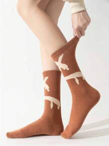 5 Pairs Unisex Mixed Color Graffiti Letter Mid-Calf Socks, Fashionable Casual Sports Socks For Daily Wear
