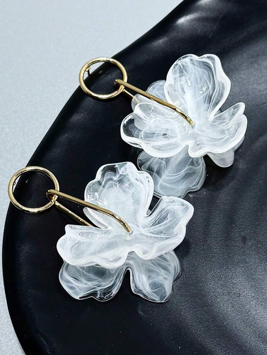 1 对亚克力白色花瓣长款复古时尚独特个性化耳环，百搭欧美风，适合女士和女孩、派对、婚礼、生日礼物