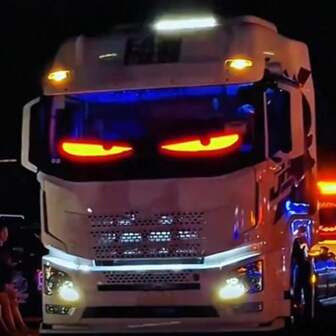 Teufelsaugen-Licht für Autos – LED-Augen für LKWs, programmierbare LED-Anzeige mit Lauftext, beleuchtetes Schild für Auto, LKW, Text, Graffiti, Smart-App, Bluetooth, USB 5 V (70 mm x 173 mm), Packung mit 2 Stück