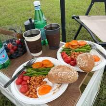 100/50个纸盘，日常使用沙拉盘，蛋糕盘，烧烤盘，微波炉适用，适用于婚礼，家庭聚会，自助餐，夏季泳池派对，生日派对，返校，可堆肥甘蔗纸盘，一次性盘子