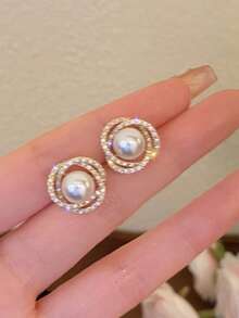 1 Pair Of Wrapped Diamond Studded Earrings - Green - View 4