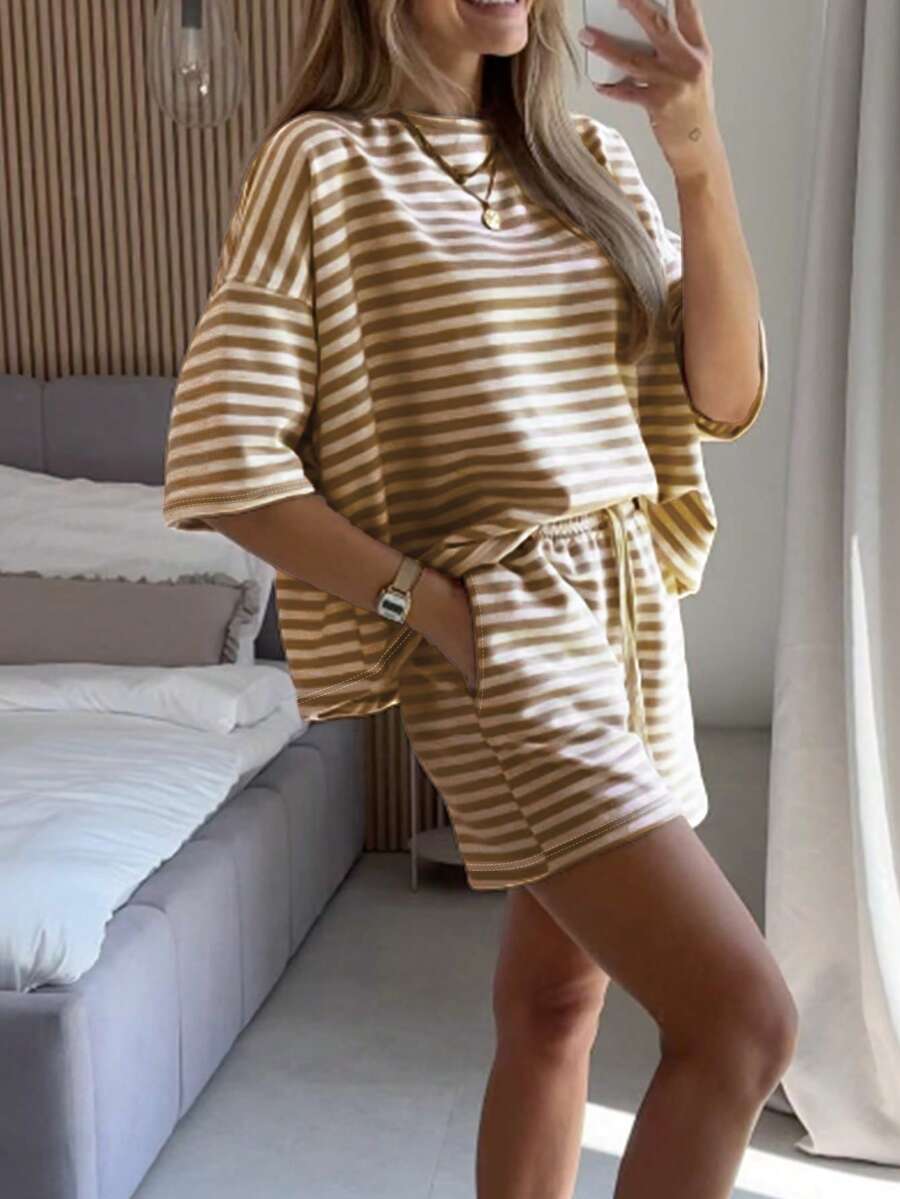 2pcs Women Casual Striped Print Crew Neck Top And Shorts Set - Multicolor - View 1