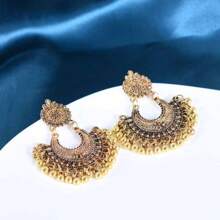Nouvelles boucles d'oreilles bohémiennes à pompons pour femmes