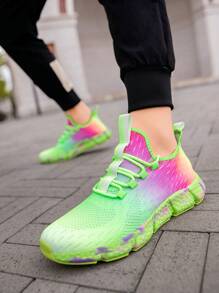 Chaussures de course à semelle souple et colorée pour hommes. Chaussures de couple avec rehausseur de hauteur en tulle. Convient pour les fêtes, les sorties, le fitness et les tenues décontractées.