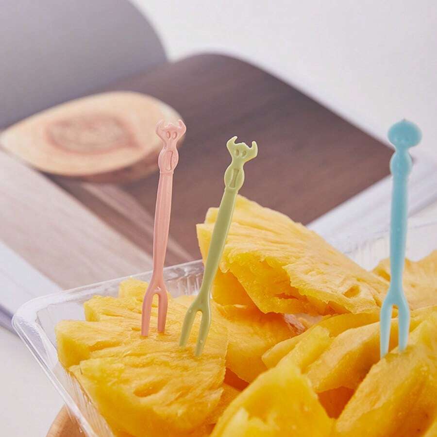 50 piezas de lindo juego de tenedores de frutas para uso doméstico, brochetas de frutas desechables de plástico, tenedores pequeños para comer pasteles y ensaladas de verduras en casa - Verde - Ver 1