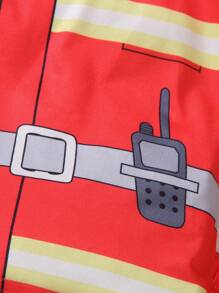 Set de 2 piezas para niños pequeños: Camiseta de manga corta con cuello redondo y estampado de bombero de dibujos animados, y pantalones cortos deportivos flojos rojos de estilo casual y chic de la calle