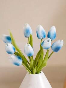Tulipanes artificiales azules con un toque realista, en forma de ramos de flores artificiales. Son adecuados para arreglos de boda, ramos de novia DIY y para decorar habitaciones, restaurantes, cocinas, salas de estar, dormitorios y hogares. Pueden usarse como regalos para cumpleaños, San Valentín, Día de la Madre, Día del Padre y durante la temporada de graduación.