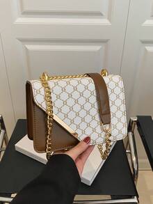 حقيبة كروس بودي صغيرة عصرية بتطريز متباين على شكل...